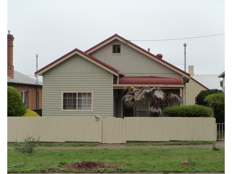 120 Addison Street, Goulburn NSW 2580