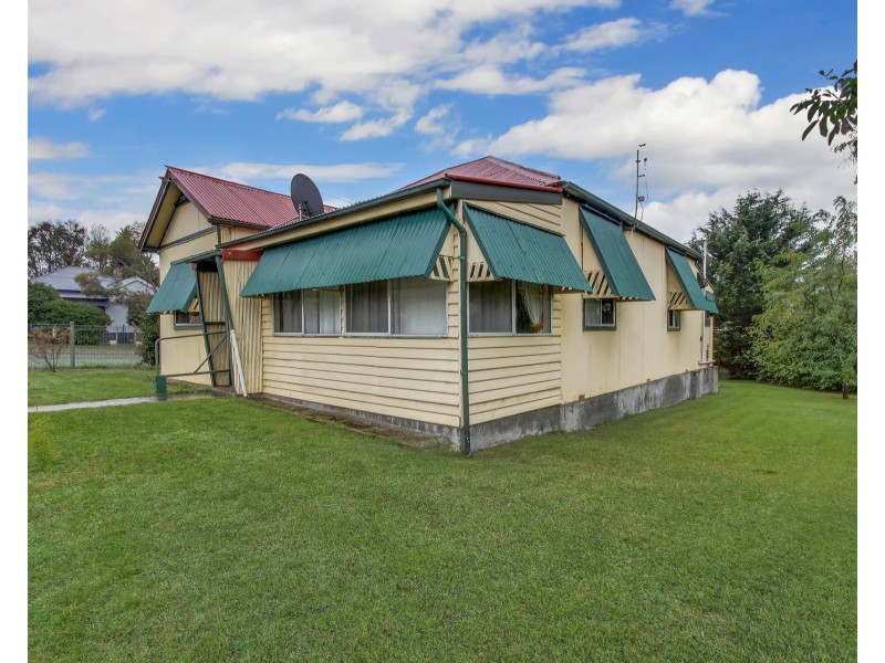 69 Cooper Street, Taralga NSW 2580