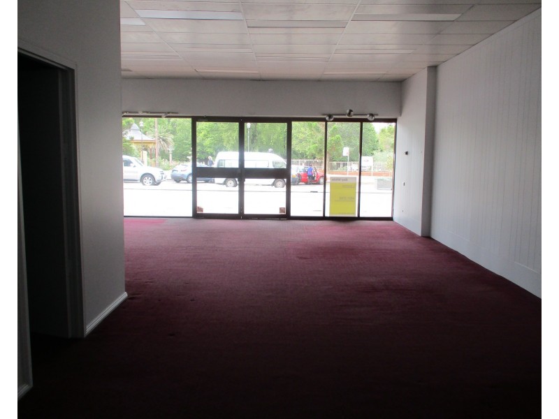 194 Auburn Street, Goulburn NSW 2580