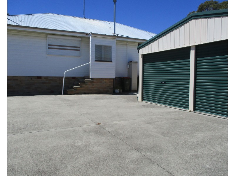 4 Davies Crescent, Goulburn NSW 2580
