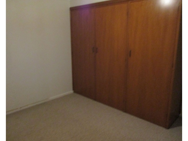 4 Davies Crescent, Goulburn NSW 2580