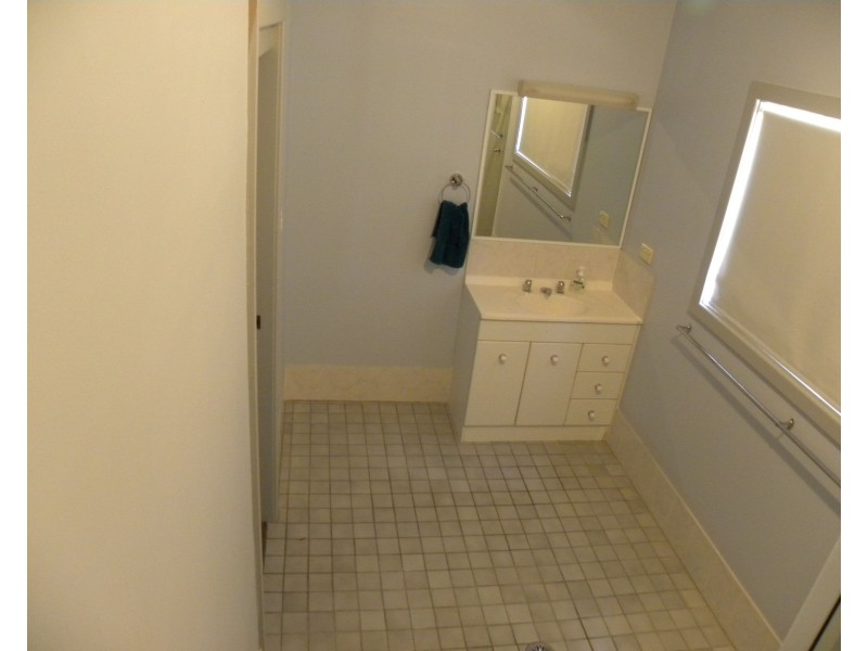 24 Kenmore Street, Goulburn NSW 2580