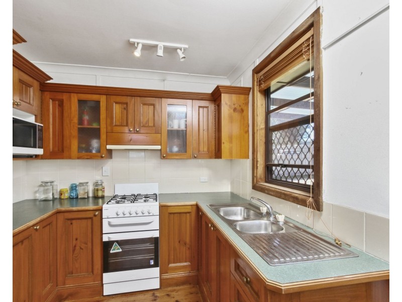 5 Davies Crescent, Goulburn NSW 2580