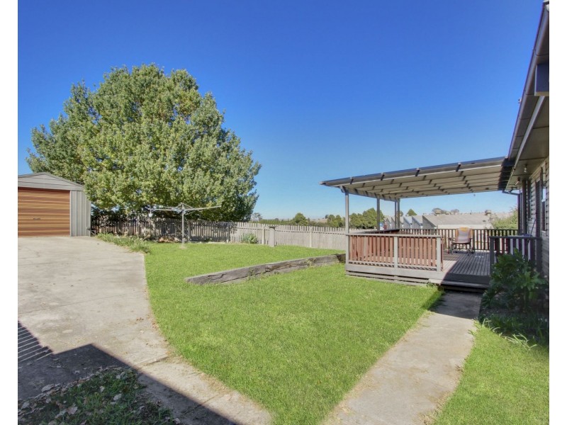 5 Davies Crescent, Goulburn NSW 2580