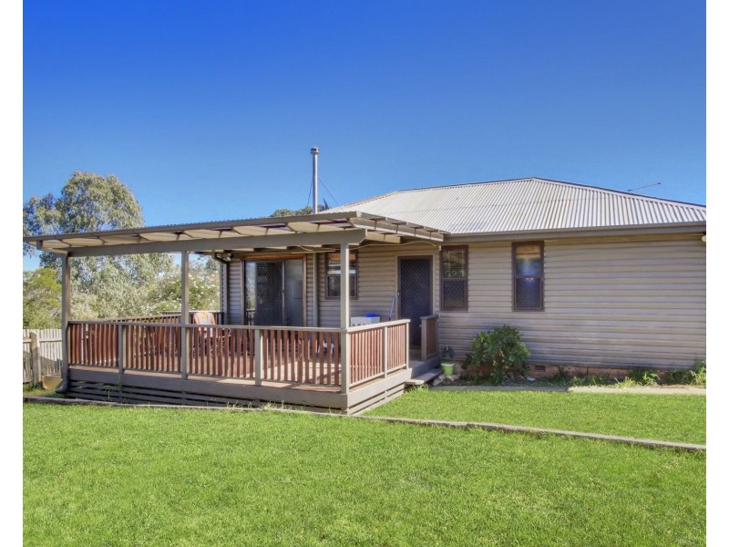 5 Davies Crescent, Goulburn NSW 2580