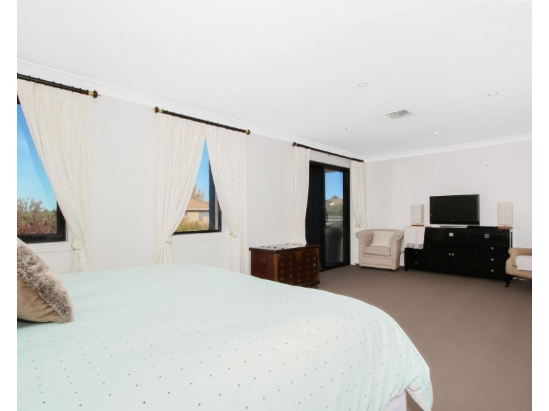 15 Angela Place, Goulburn NSW 2580