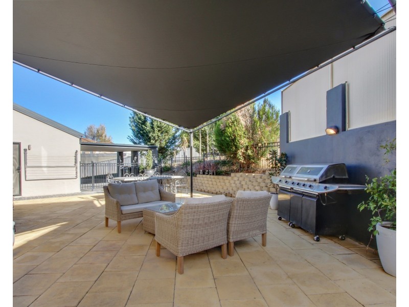 15 Angela Place, Goulburn NSW 2580