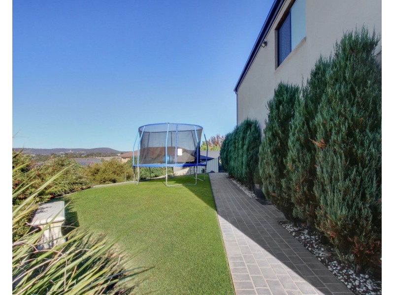 15 Angela Place, Goulburn NSW 2580