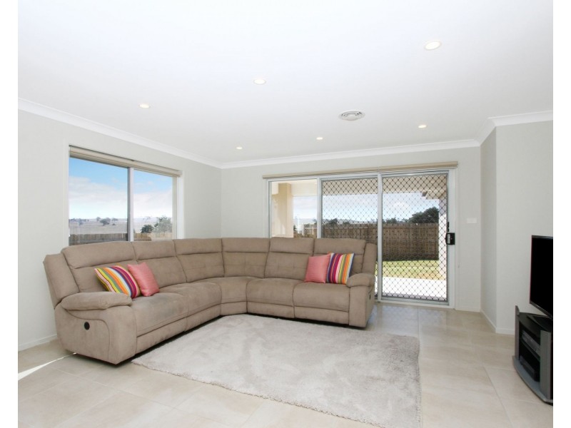 17 Lovet Street, Goulburn NSW 2580