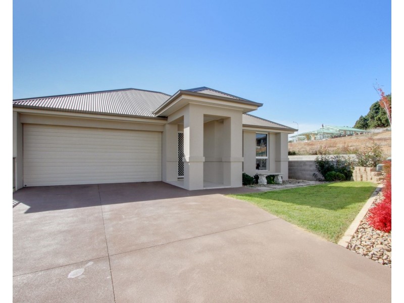 17 Lovet Street, Goulburn NSW 2580