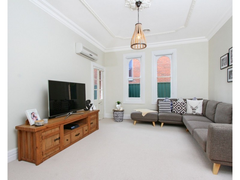 13 Victoria Parade, Goulburn NSW 2580