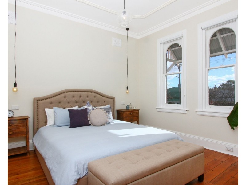 13 Victoria Parade, Goulburn NSW 2580