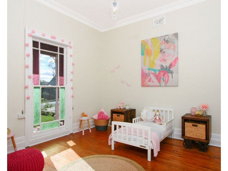 13 Victoria Parade, Goulburn NSW 2580