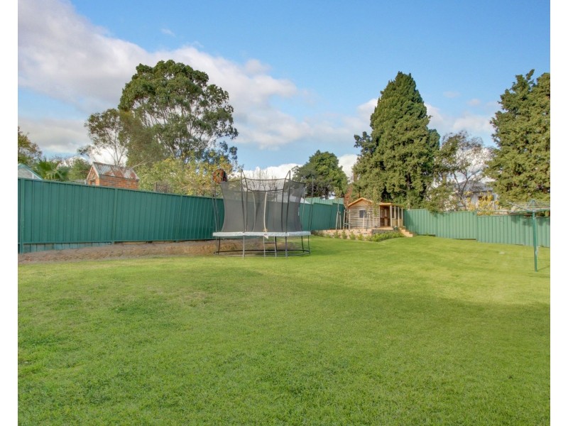 13 Victoria Parade, Goulburn NSW 2580