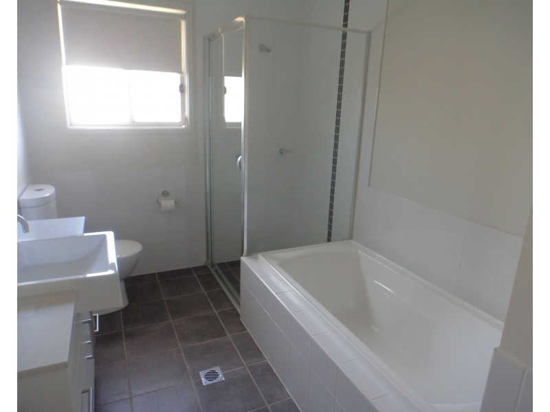 13 Cohen Place, Goulburn NSW 2580