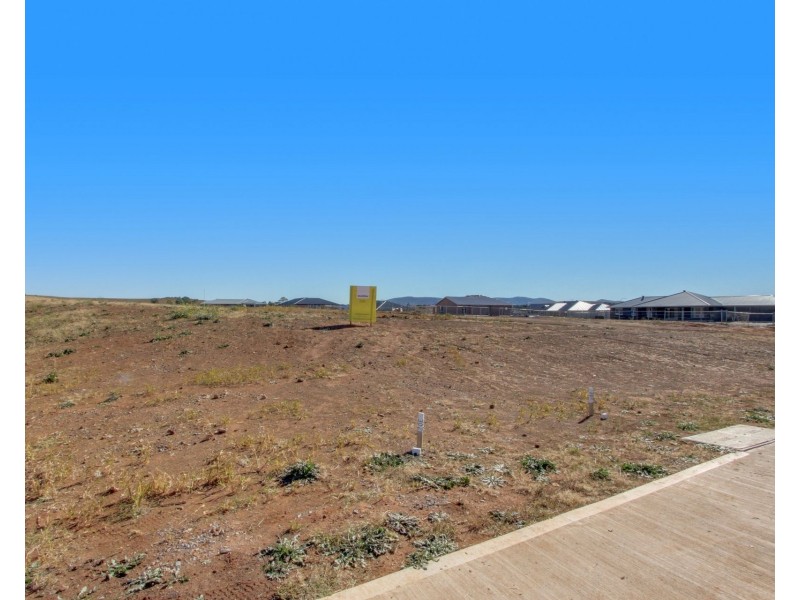 2 Waterlily Fairway, Goulburn NSW 2580