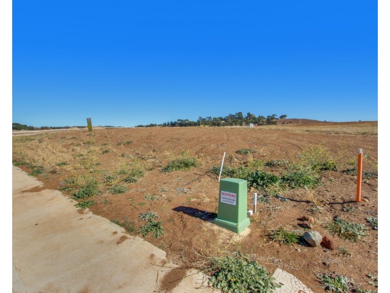 90 Sanctuary Drive, Goulburn NSW 2580