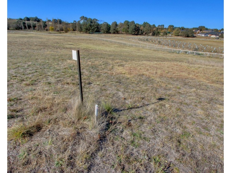 56 Platypus Circuit, Goulburn NSW 2580