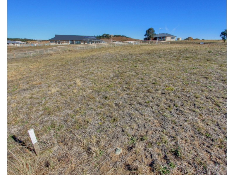 56 Platypus Circuit, Goulburn NSW 2580