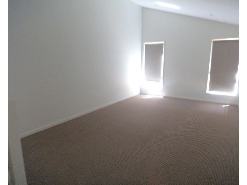 4 Walsh Drive, Goulburn NSW 2580