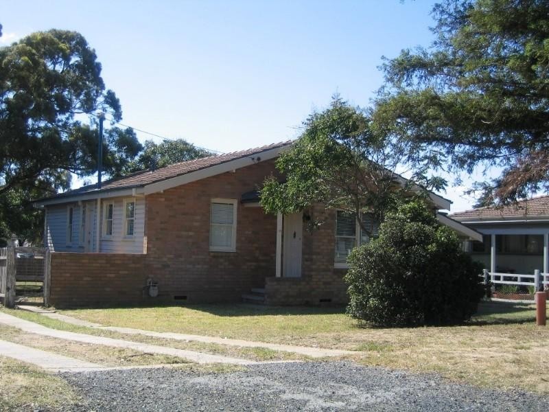 83 Albert Street, Goulburn NSW 2580