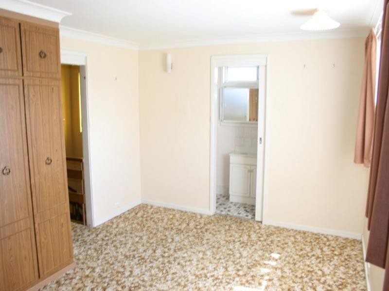 8 Audubon Crescent, Goulburn NSW 2580