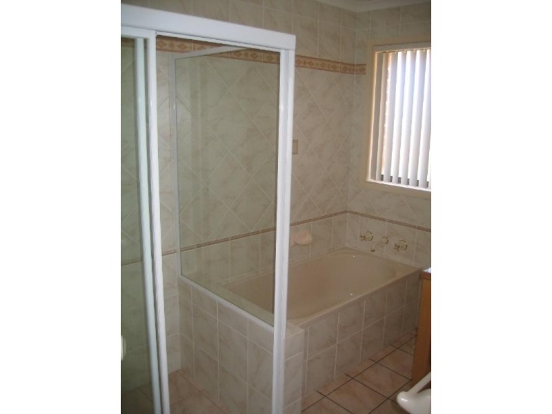 12 Komungla Crescent, Goulburn NSW 2580