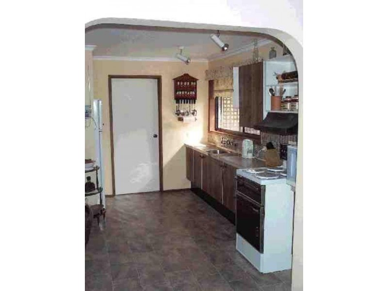 8 Grant Parade, Goulburn NSW 2580