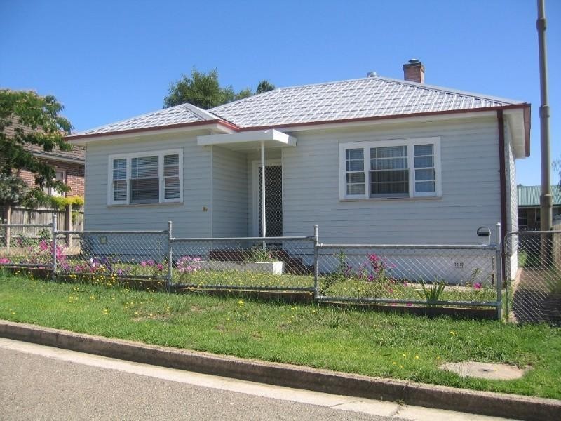 21 Evans Street, Goulburn NSW 2580