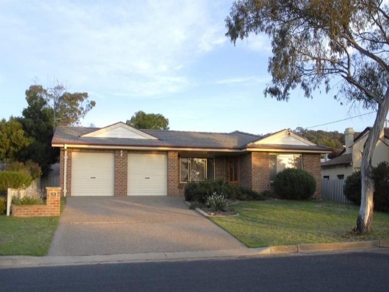 27 Emma Street, Goulburn NSW 2580