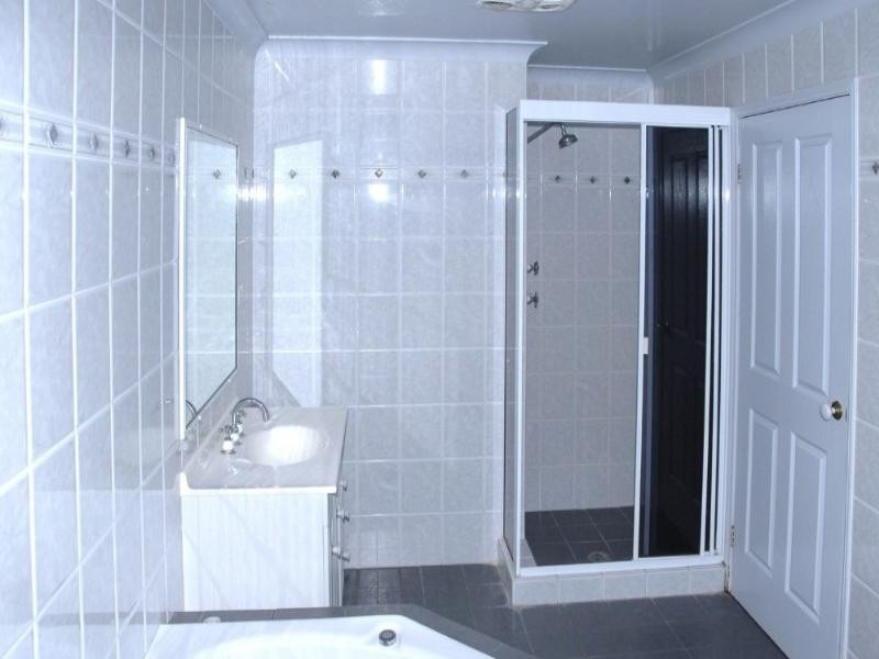 27 Emma Street, Goulburn NSW 2580