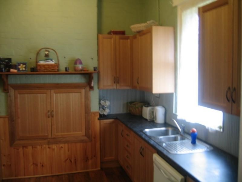 6 Hillview Road, Goulburn NSW 2580