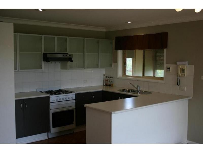 11 Parkside Place, Goulburn NSW 2580