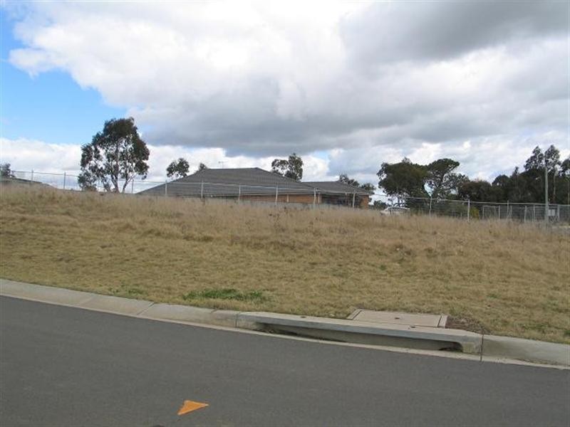 21 Melliodora Drive, Goulburn NSW 2580