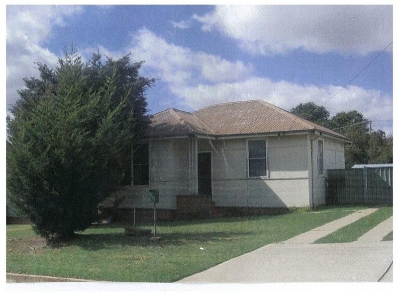 14 Darcey Crescent, Goulburn NSW 2580