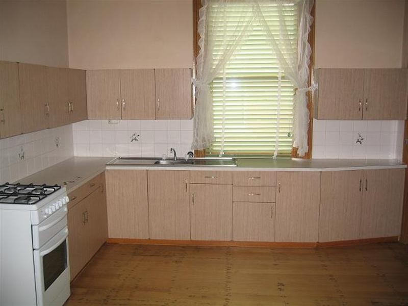 216 Cowper Street, Goulburn NSW 2580