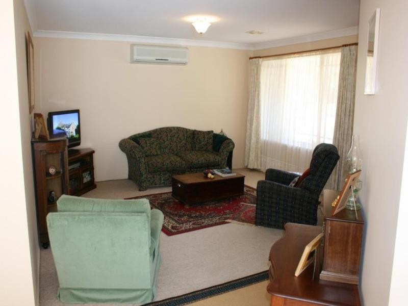 87 Slocombe Street, Goulburn NSW 2580