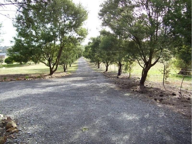 19 Waterview Rd (off Ducks Lane), Goulburn NSW 2580