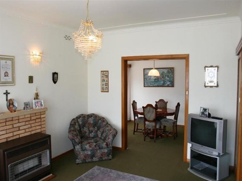 5 Llewellyn Avenue, Goulburn NSW 2580