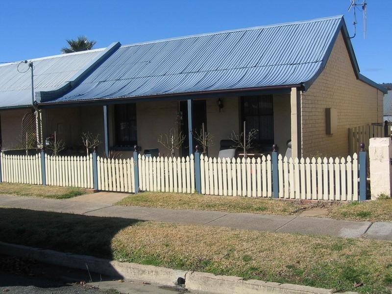 21 Reynolds Street, Goulburn NSW 2580