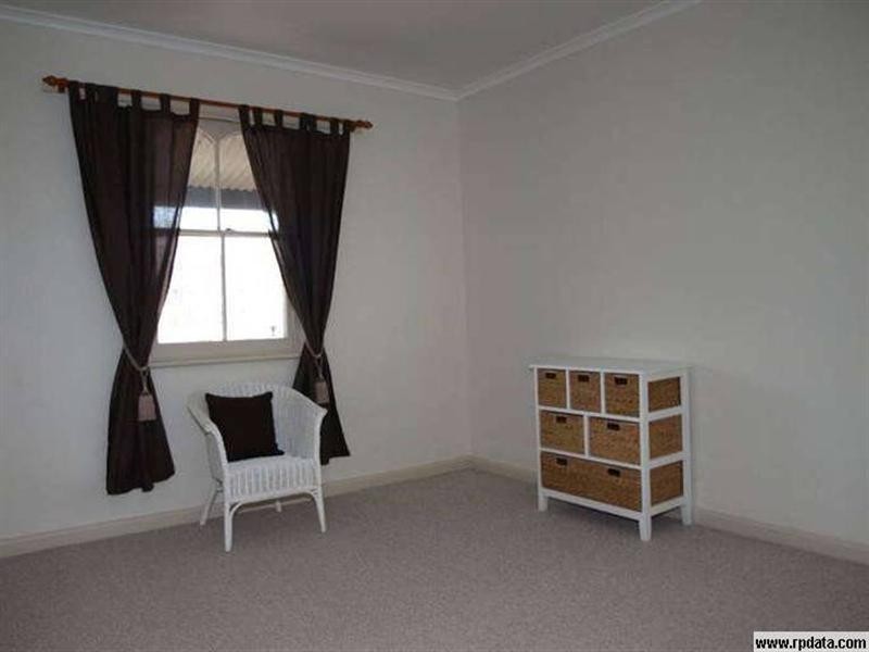 21 Reynolds Street, Goulburn NSW 2580