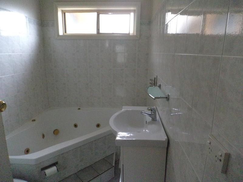 38 Taralga Road, Goulburn NSW 2580