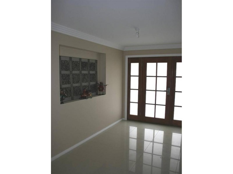 22 Racecourse Drive, Goulburn NSW 2580