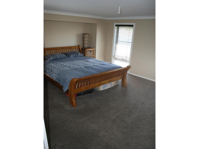 22 Racecourse Drive, Goulburn NSW 2580