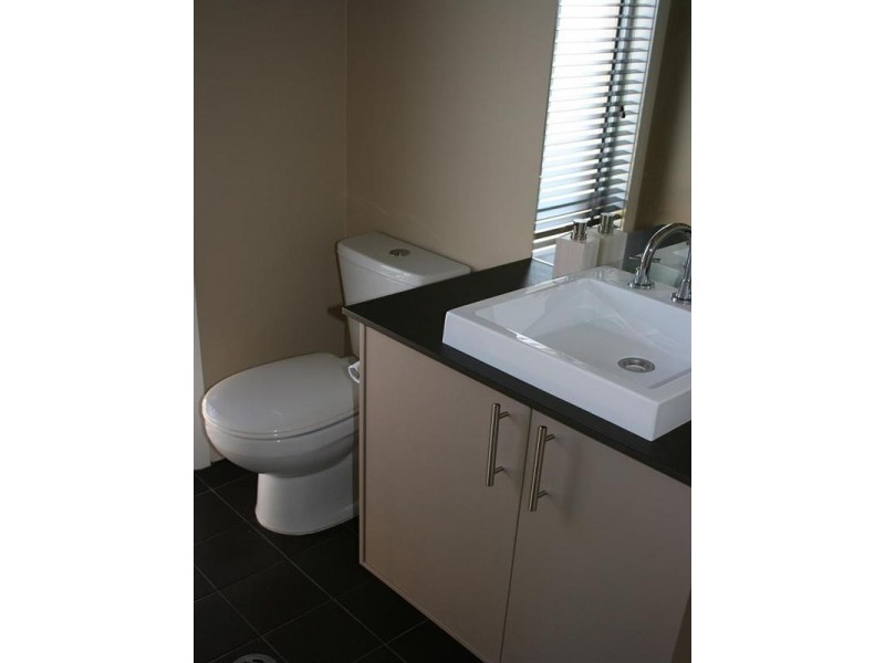 22 Racecourse Drive, Goulburn NSW 2580