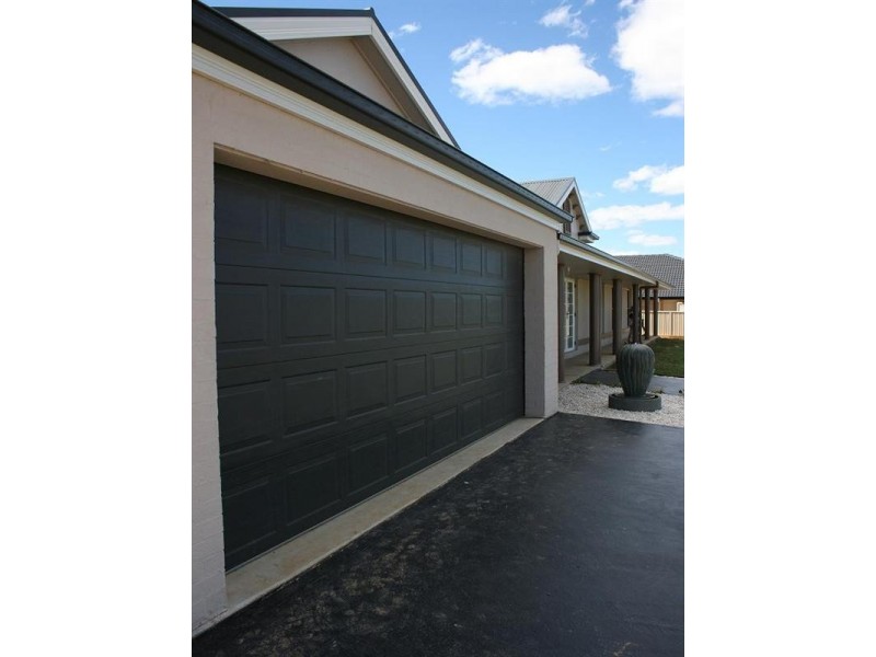 22 Racecourse Drive, Goulburn NSW 2580