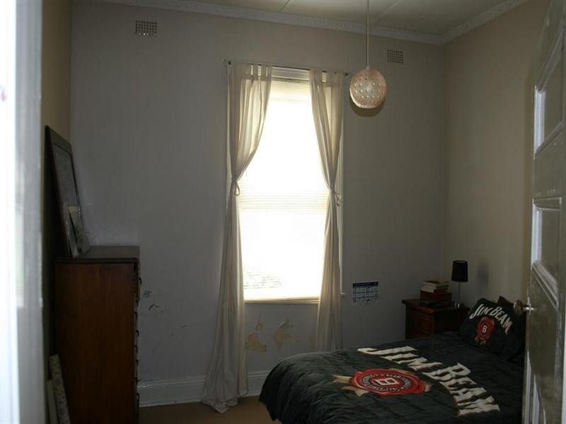 9 Walker Street, Goulburn NSW 2580