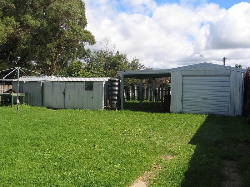 9 Darcy Crescent, Goulburn NSW 2580