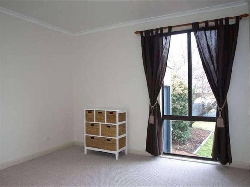 21 Reynolds Street, Goulburn NSW 2580