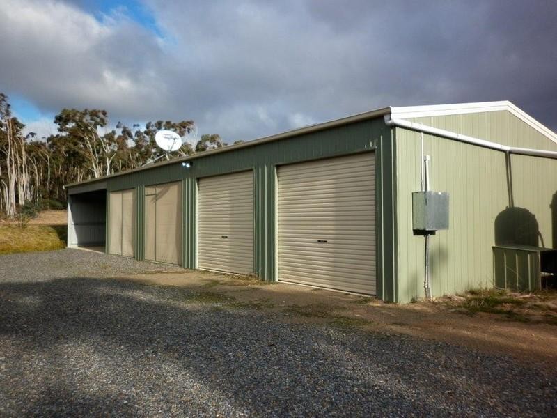 240 Tiyces Lane, Goulburn NSW 2580